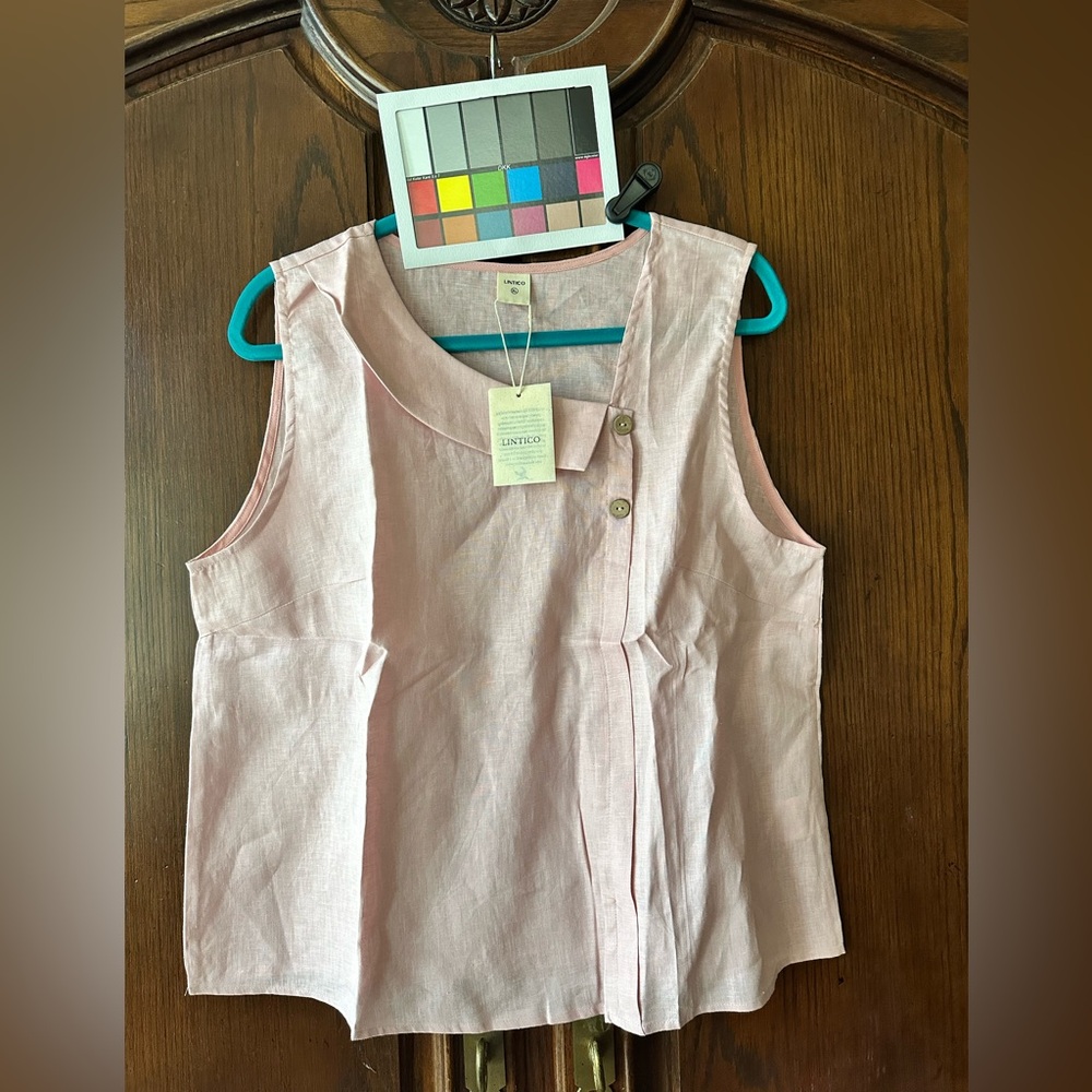 Lintico Sleeveless Crescent Collar Linen Top